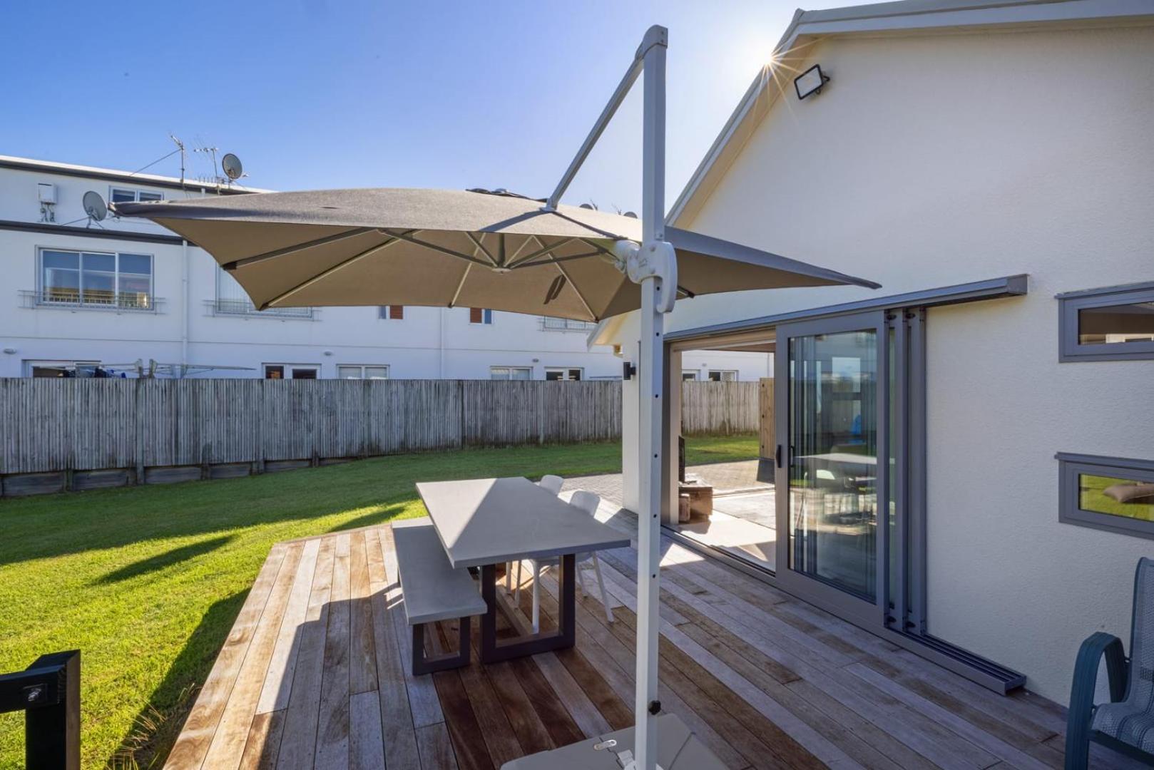 The Iconic Kiwi Bach, Full Site Downtown Mount Vila Mount Maunganui Exterior foto