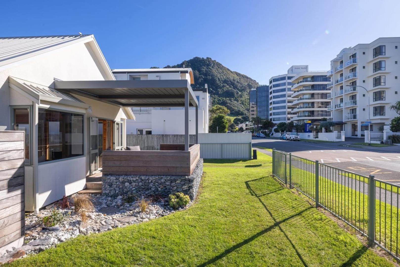 The Iconic Kiwi Bach, Full Site Downtown Mount Vila Mount Maunganui Exterior foto